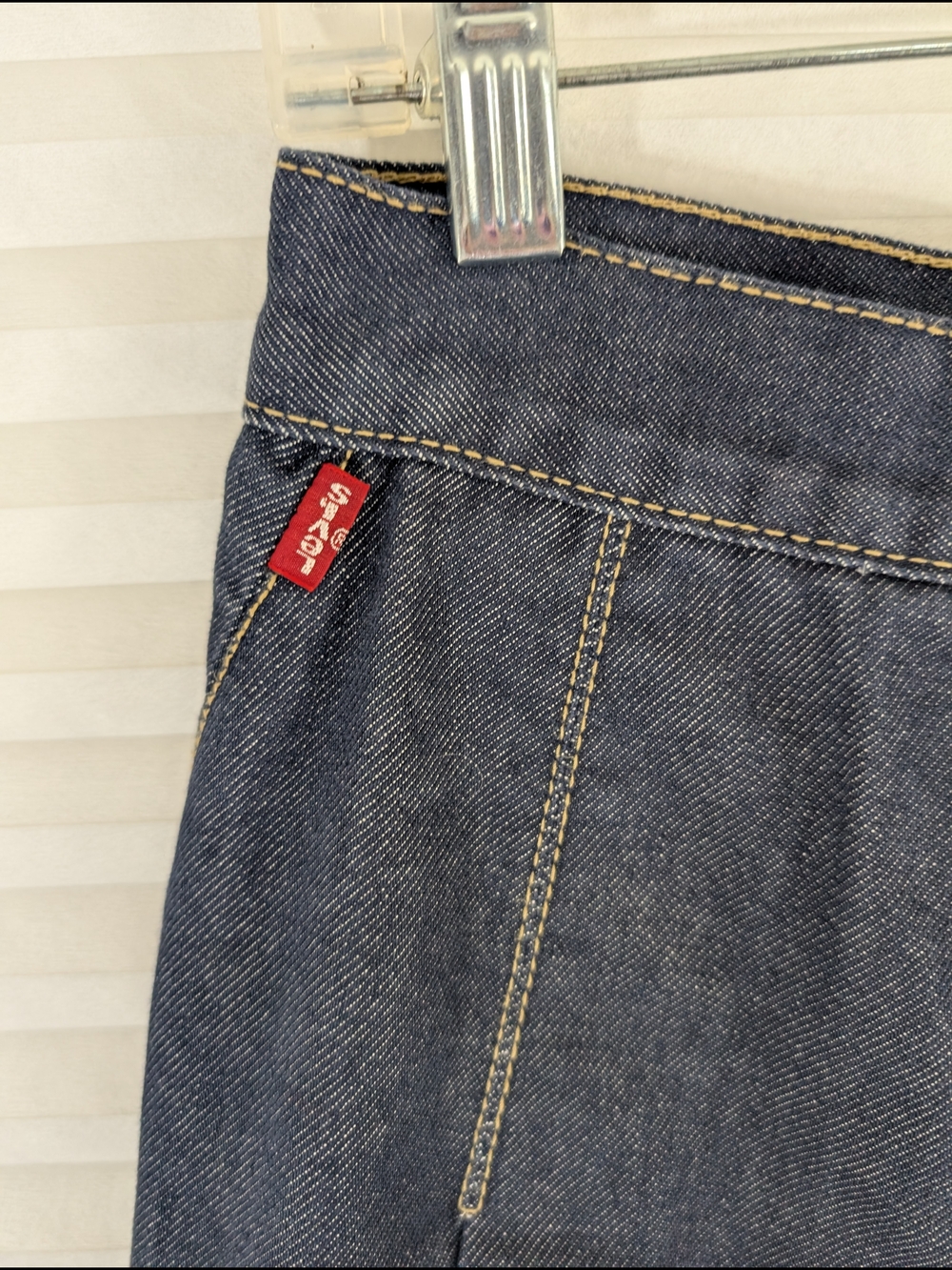 Levi’s Dark Wash Denim Skirt Structured Panel A-Line Retro Style Fits 26 Waist - Picture 3 of 7